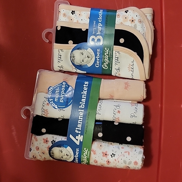 Gerber Other - Gerber baby girl bundle